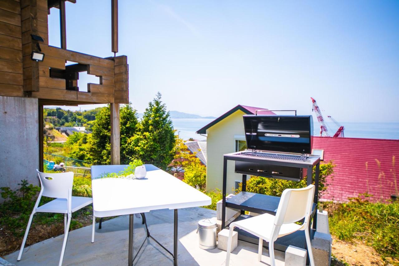 Awaji Seaside Log House In Goshiki 1 Villa Sumoto Bagian luar foto
