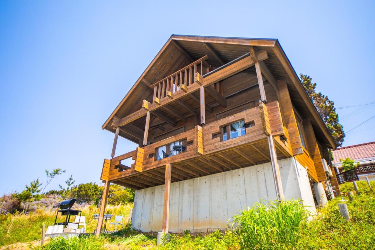 Awaji Seaside Log House In Goshiki 1 Villa Sumoto Bagian luar foto
